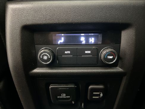 Certified 2023 Chevrolet Traverse RS image 32