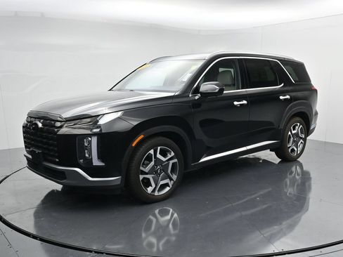 Used 2024 Hyundai Palisade Limited FWD image 4