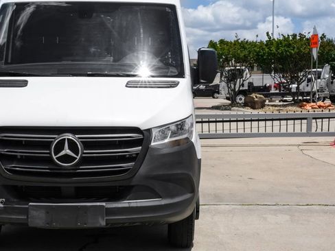 Used 2019 Mercedes-Benz Sprinter 170 Cargo image 36