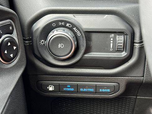 Used 2024 Jeep Wrangler High Altitude AWD/4WD image 27
