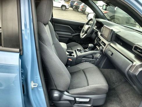 Used 2025 Toyota 4Runner SR5 image 24