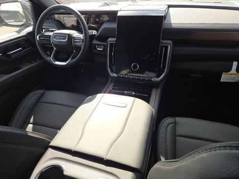New 2025 GMC Yukon XL Denali w/ Sun & Power Step Package image 30
