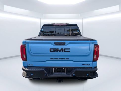 Used 2023 GMC Sierra 1500 AT4 w/ Technology Package AWD/4WD image 4