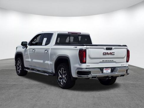 Used 2022 GMC Sierra 1500 SLT w/ SLT Premium Plus Package AWD/4WD image 6