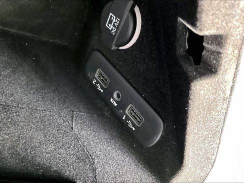 Used 2019 Dodge Challenger R/T w/ Stars & Stripes Edition RWD image 32