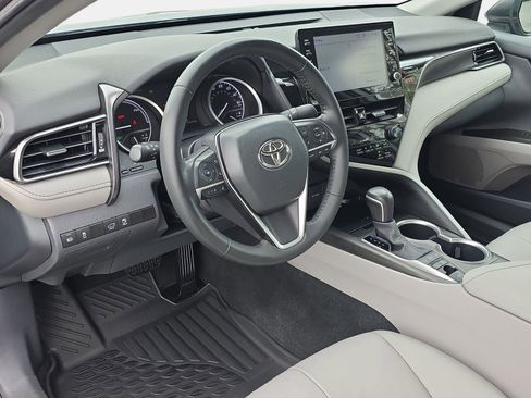 Used 2024 Toyota Camry XLE image 15
