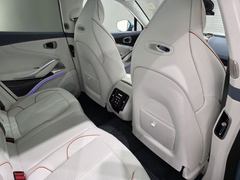 New 2026 Aston Martin DBX 707 image 23