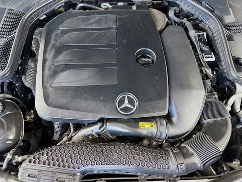 Used 2021 Mercedes-Benz C 300 Sedan image 39