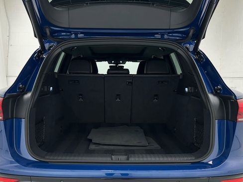 Used 2025 Audi SQ6 e-tron Prestige w/ 21" Black Optic Wheel Package image 44