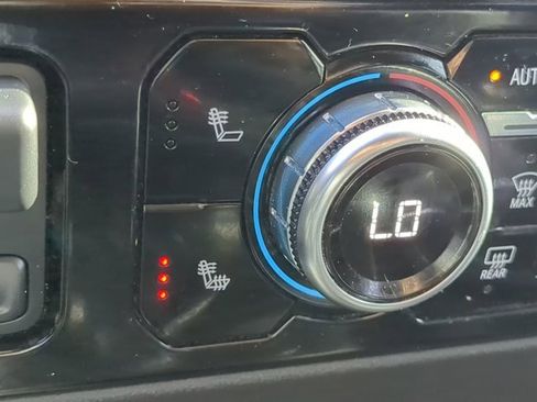 Used 2022 GMC Sierra 1500 Elevation image 22