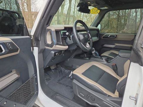 Used 2023 Ford Bronco Wildtrak AWD/4WD image 11