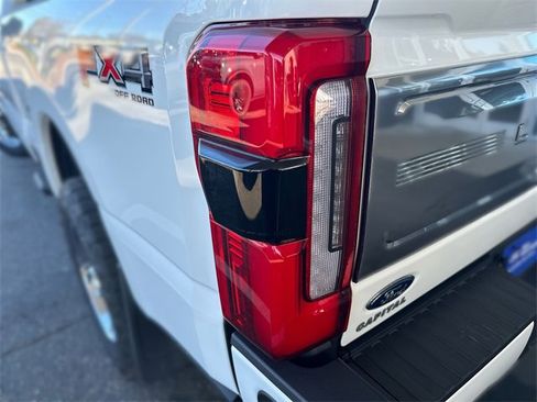 Certified 2024 Ford F250 Limited w/ FX4 Off-Road Package image 25