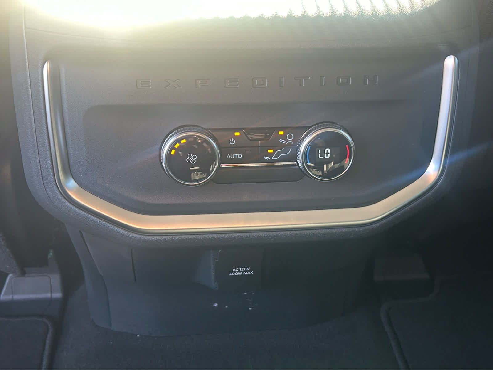 New 2027 Ford Expedition Active AWD/4WD image 17