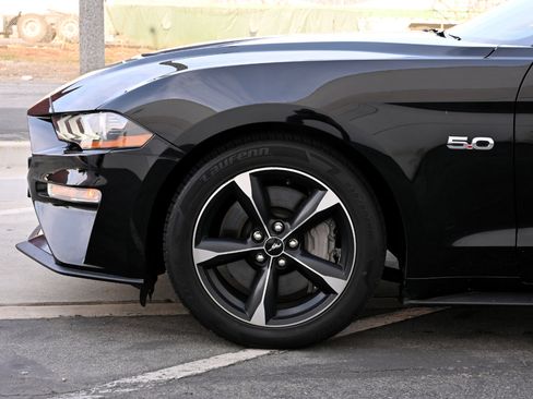 Used 2019 Ford Mustang GT RWD image 22