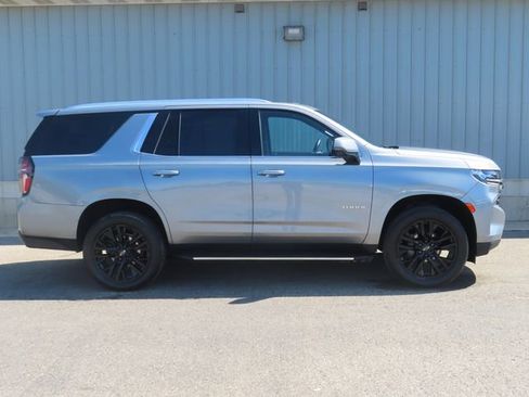 Used 2023 Chevrolet Tahoe LT w/ LT Signature Package AWD/4WD image 2