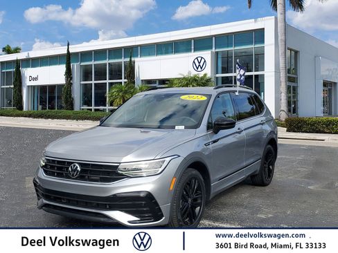 Used 2022 Volkswagen Tiguan SE R-Line image 1