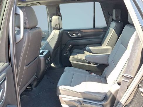 Used 2024 Chevrolet Tahoe High Country w/ Premium Package 2 AWD/4WD image 7