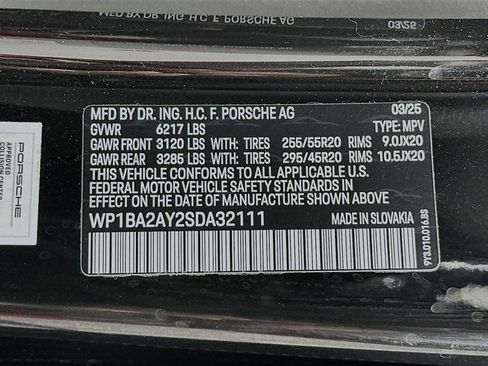 Certified 2025 Porsche Cayenne image 34