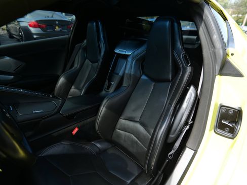 Used 2021 Chevrolet Corvette Stingray Preferred Cpe w/ Z51 Performance Package image 16