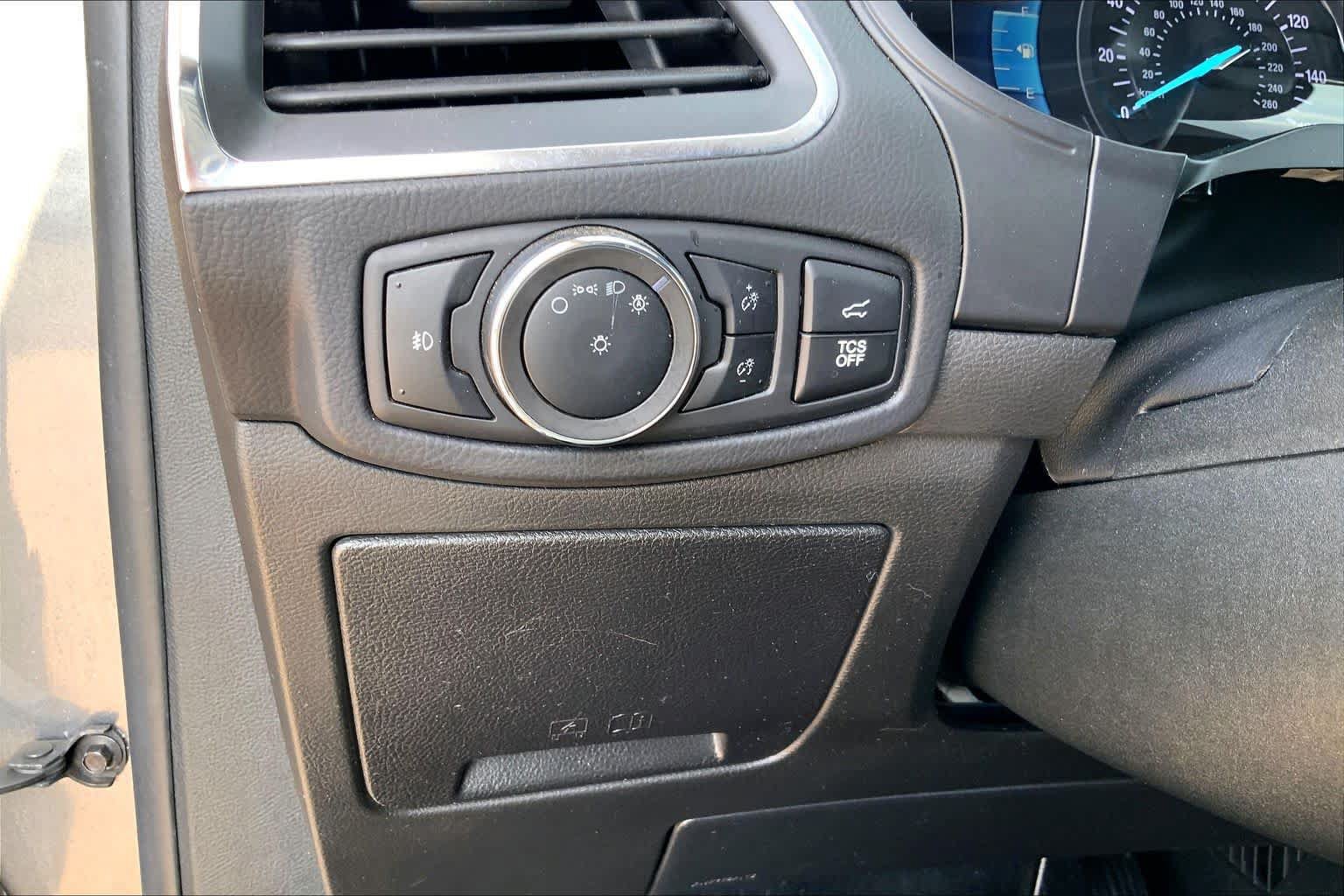 Used 2023 Ford Edge Titanium AWD/4WD image 32