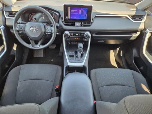 Used 2025 Toyota RAV4 XLE FWD image 16