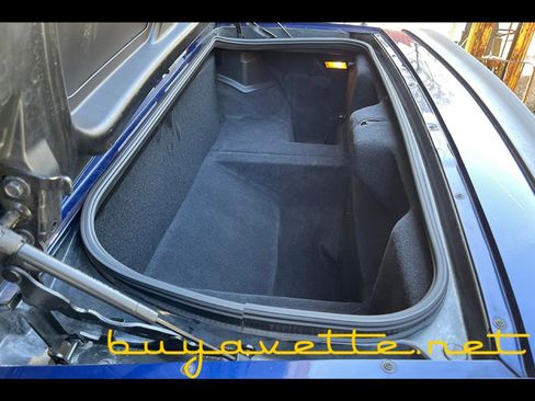 Used 2004 Chevrolet Corvette Z06 w/ Z06 Preferred Equipment Group RWD image 22