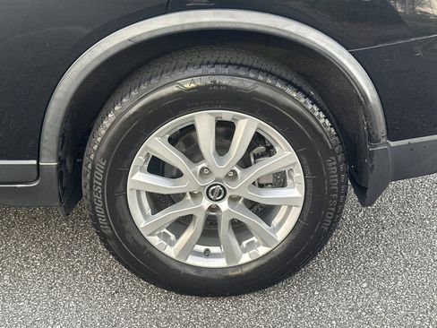 Used 2020 Nissan Rogue SV image 20