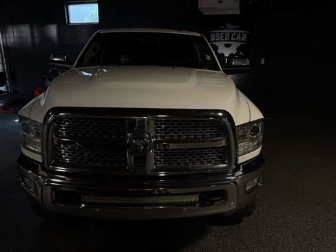 Used 2016 RAM 3500 Laramie w/ Cold Weather Group AWD/4WD image 10