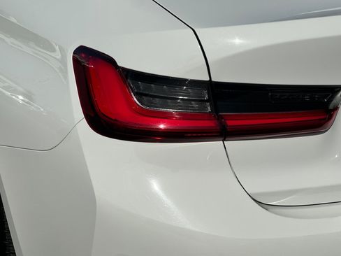 Used 2021 BMW 330i Sedan w/ Premium Package RWD image 26