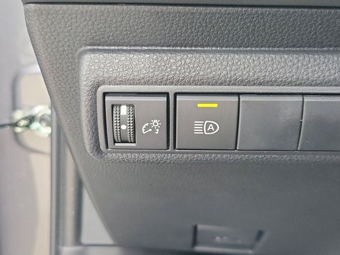 Used 2025 Toyota Corolla SE FWD image 30