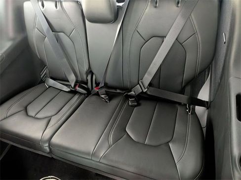 New 2026 Chrysler Pacifica Select image 28