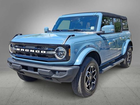 Used 2023 Ford Bronco Outer Banks AWD/4WD image 1