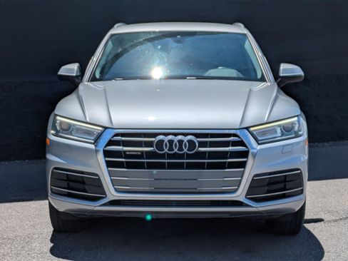 Used 2019 Audi Q5 2.0T Premium w/ Convenience Package AWD/4WD image 2