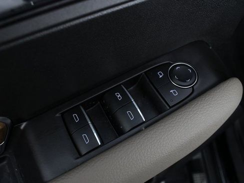 New 2026 GMC Canyon Denali image 17