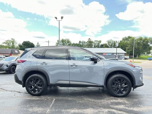 Used 2023 Nissan Rogue SV w/ SV Premium B Package AWD/4WD image 11