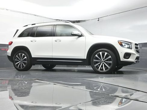 Used 2021 Mercedes-Benz GLB 250 image 32