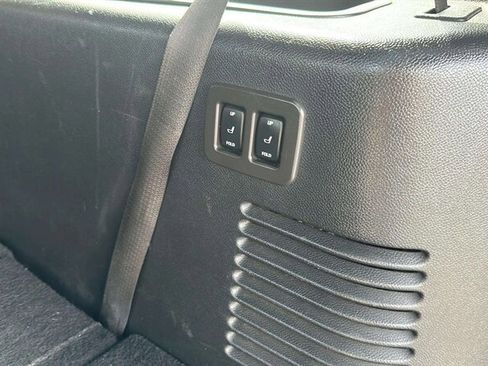 Used 2012 Lincoln Navigator 4WD image 28