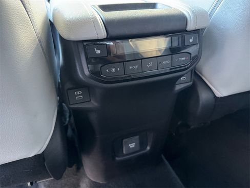 Used 2025 Toyota Grand Highlander AWD image 20