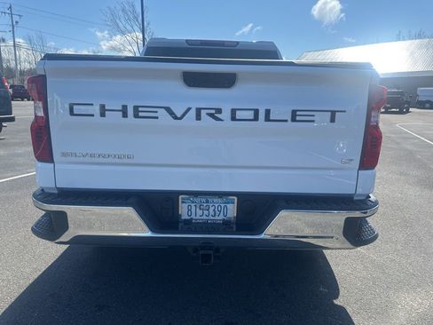 Used 2023 Chevrolet Silverado 1500 LT AWD/4WD image 4