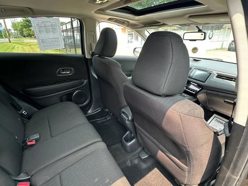 Used 2016 Honda HR-V EX image 28