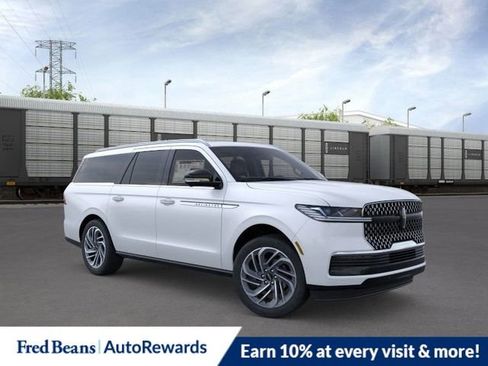 New 2026 Lincoln Navigator L Reserve AWD/4WD image 7
