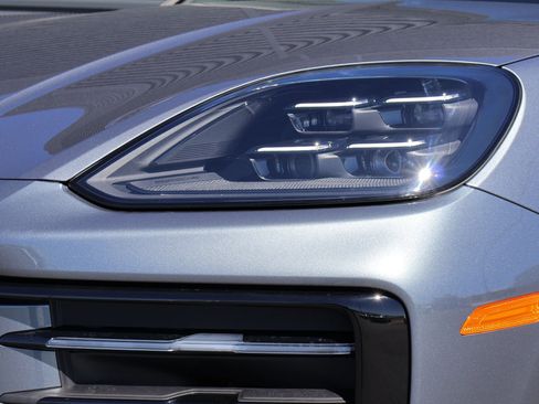 New 2026 Porsche Cayenne image 12