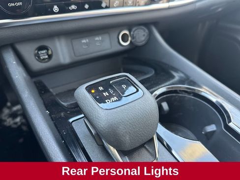 Used 2025 Nissan Rogue SV w/ SV Premium Package image 17