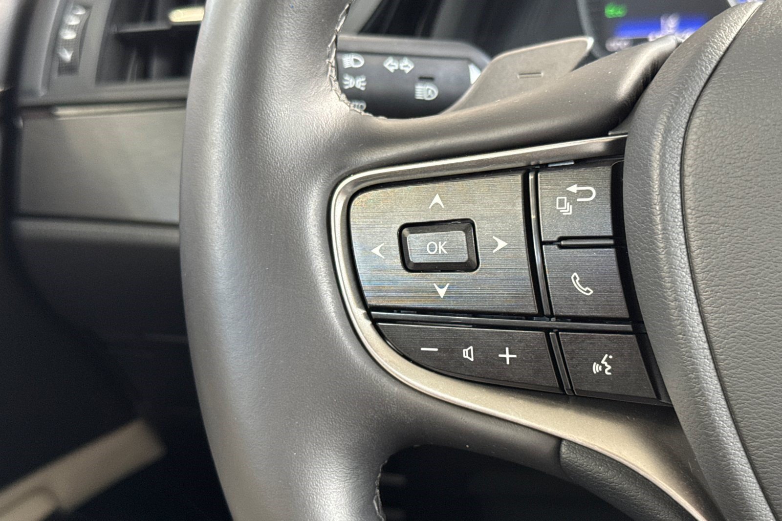 Certified 2023 Lexus ES 350 w/ Premium Package FWD image 29