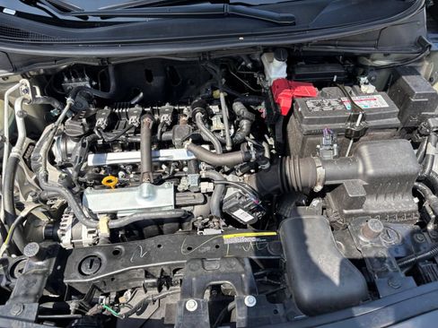 Used 2025 Nissan Versa SV FWD image 31