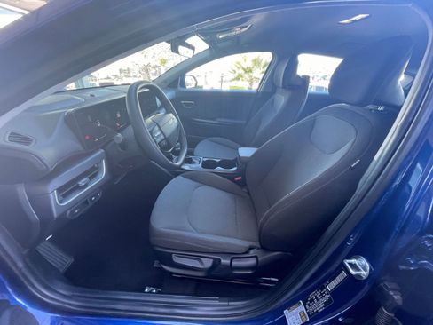 Used 2025 Kia K4 LXS image 25