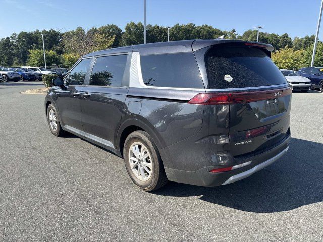 Certified 2024 Kia Carnival LX FWD image 6