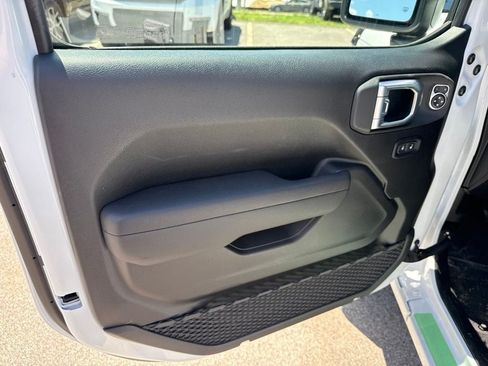 New 2026 Jeep Wrangler Unlimited Sport AWD/4WD image 17