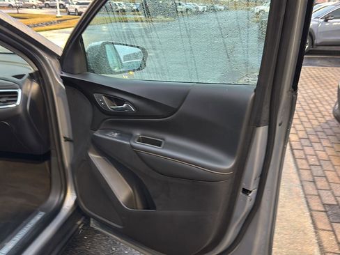 Used 2019 Chevrolet Equinox Premier image 12