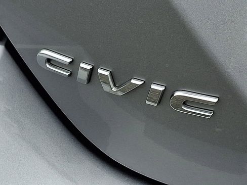 Used 2017 Honda Civic EX-L image 32